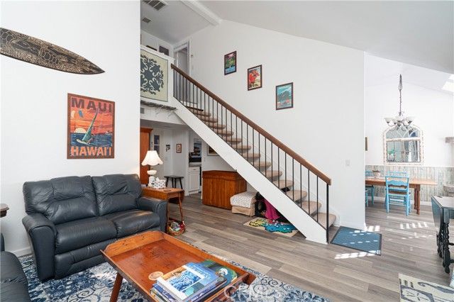 2053 Meadow View, Costa Mesa, CA 92627