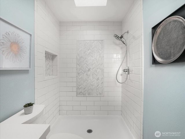 28123 230 Avenue SE, Maple Valley, WA 98038