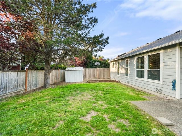 28123 230 Avenue SE, Maple Valley, WA 98038