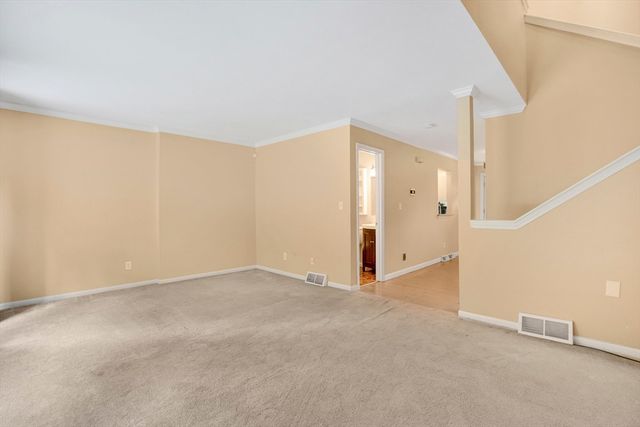 43 Meadowbrook Ln 43, Palmer, MA 01069