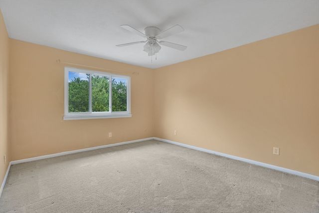 43 Meadowbrook Ln 43, Palmer, MA 01069