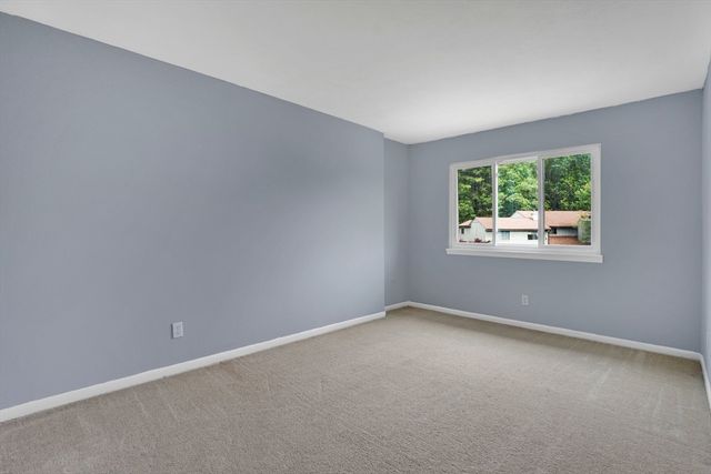 43 Meadowbrook Ln 43, Palmer, MA 01069