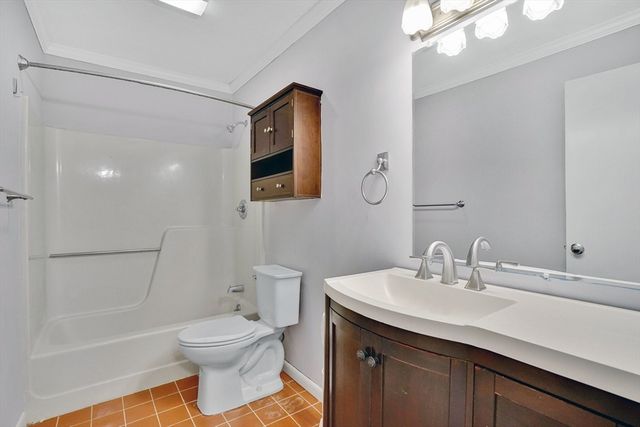 43 Meadowbrook Ln 43, Palmer, MA 01069