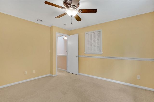 43 Meadowbrook Ln 43, Palmer, MA 01069