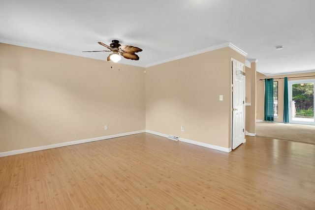 43 Meadowbrook Ln 43, Palmer, MA 01069