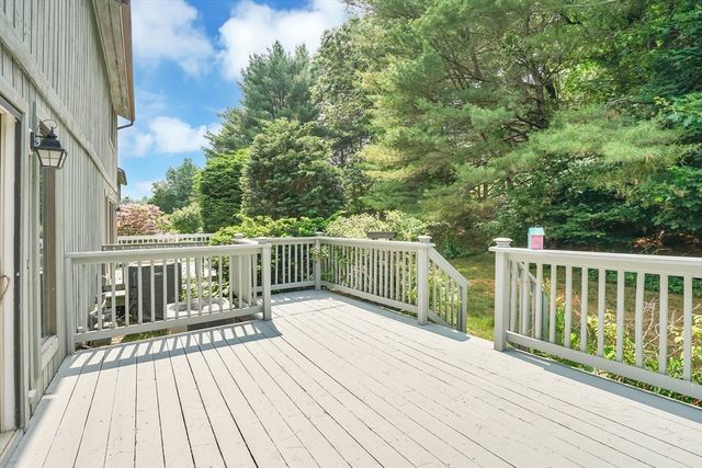 43 Meadowbrook Ln 43, Palmer, MA 01069