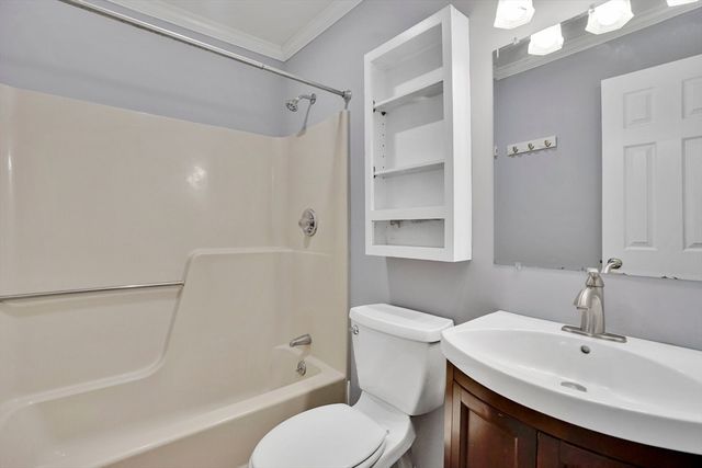 43 Meadowbrook Ln 43, Palmer, MA 01069