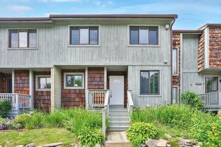 43 Meadowbrook Ln 43, Palmer, MA 01069