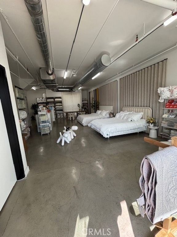 Image 3 of property listing at 6172 Beach Blvd, Buena Park, CA 90621
