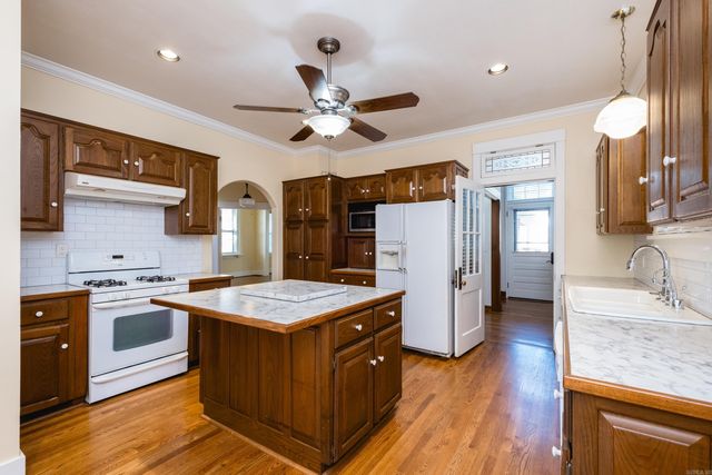 910 N Spruce Street, Little Rock, AR 72205