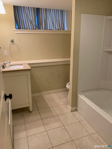 2 Coit Street APT 1, New London, CT 06320