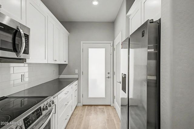 615 W HARWELL Road, Phoenix, AZ 85041