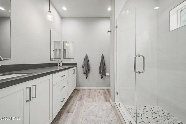 615 W HARWELL Road, Phoenix, AZ 85041