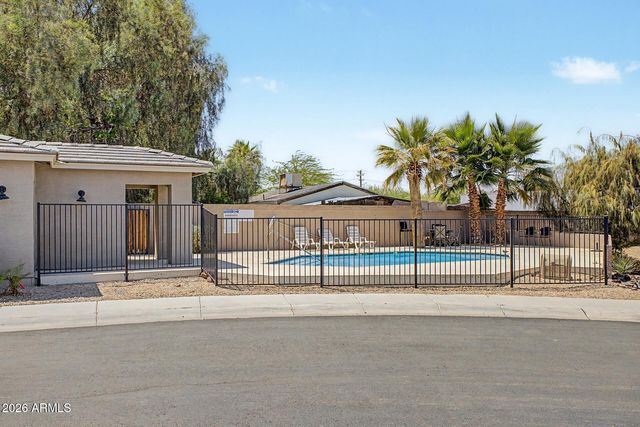 615 W HARWELL Road, Phoenix, AZ 85041
