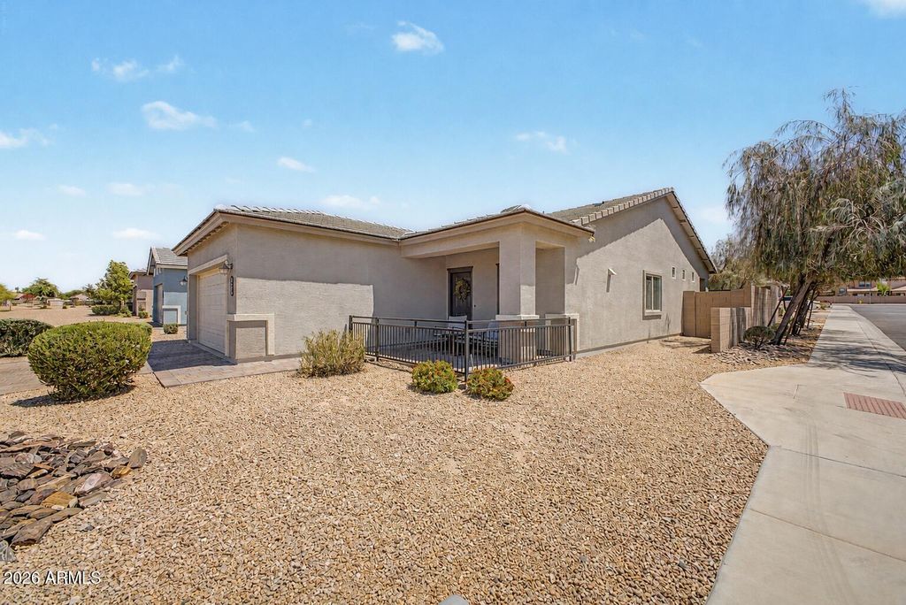 615 W HARWELL Road, Phoenix, AZ 85041
