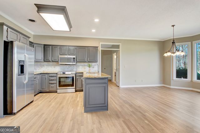 313 Evian Way, Peachtree City, GA 30269