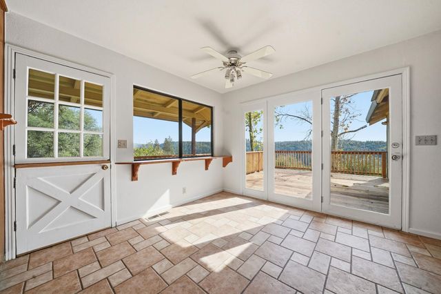17171 Century Ln, Sutter Creek, CA 95685
