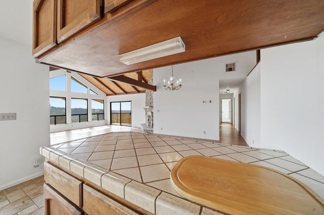 17171 Century Ln, Sutter Creek, CA 95685