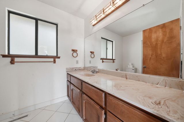 17171 Century Ln, Sutter Creek, CA 95685
