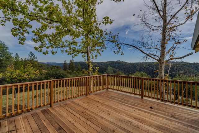 17171 Century Ln, Sutter Creek, CA 95685