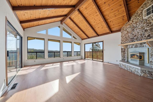 17171 Century Ln, Sutter Creek, CA 95685