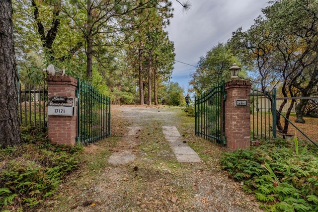 17171 Century Ln, Sutter Creek, CA 95685