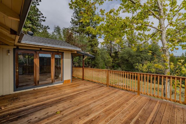 17171 Century Ln, Sutter Creek, CA 95685