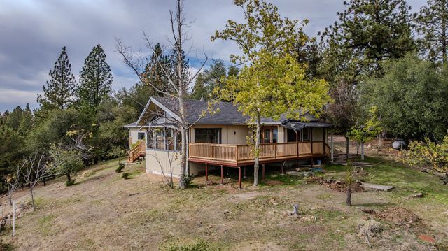 17171 Century Ln, Sutter Creek, CA 95685
