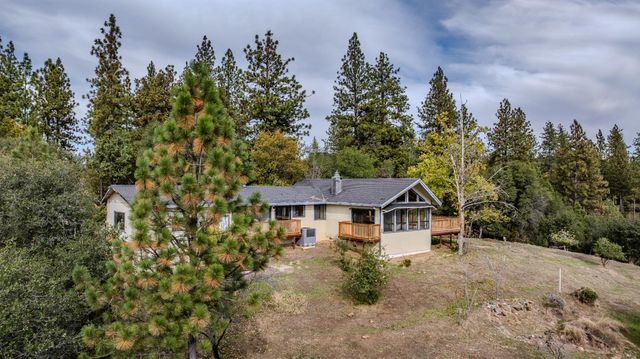 17171 Century Ln, Sutter Creek, CA 95685