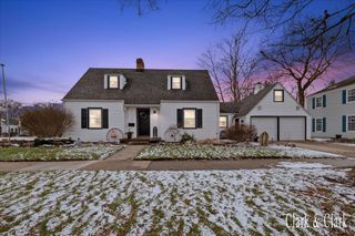 2101 Houseman Avenue NE, Grand Rapids, MI 49505
