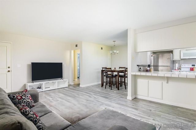 5125 Fontaine 205, San Diego, CA 92120