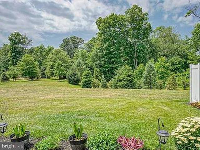 40 VILLAGE GREEN LN, Sicklerville, NJ 08081