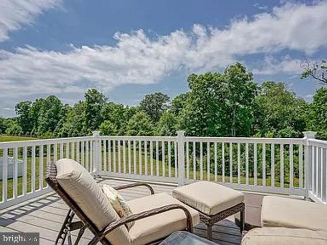 40 VILLAGE GREEN LN, Sicklerville, NJ 08081