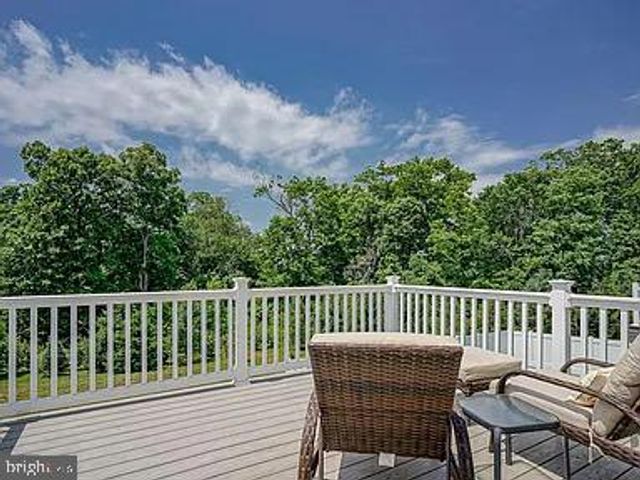 40 VILLAGE GREEN LN, Sicklerville, NJ 08081