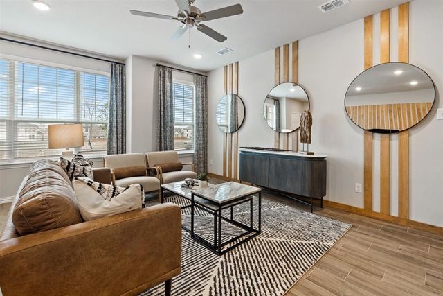 245 Wagon Spoke 18, Fort Worth, TX 76120