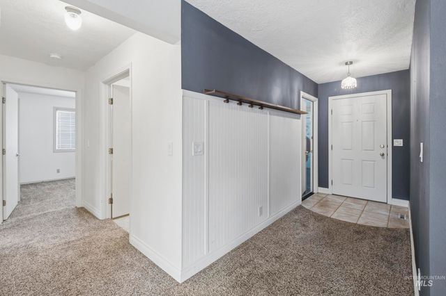 7348 N Crewe Ave, Boise, ID 83714