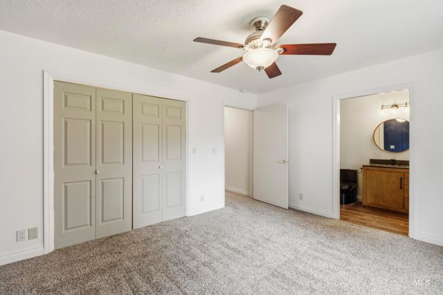 7348 N Crewe Ave, Boise, ID 83714