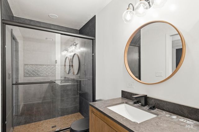 7348 N Crewe Ave, Boise, ID 83714