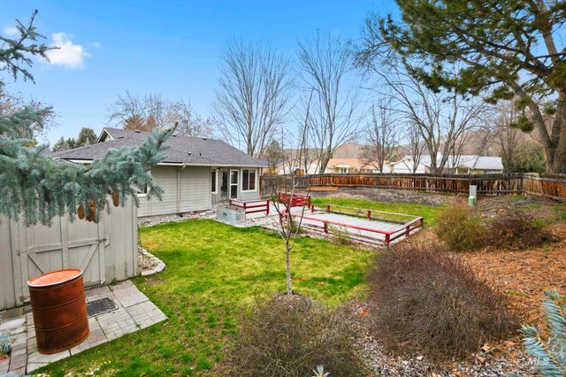 7348 N Crewe Ave, Boise, ID 83714