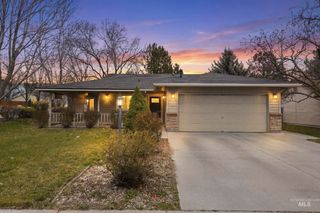 7348 N Crewe Ave, Boise, ID 83714