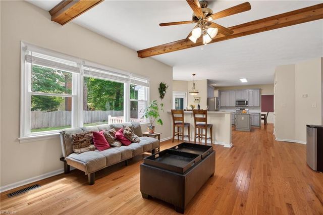1004 Marlbank CT, Chesapeake, VA 23322