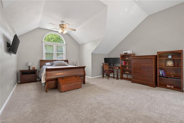 1004 Marlbank CT, Chesapeake, VA 23322