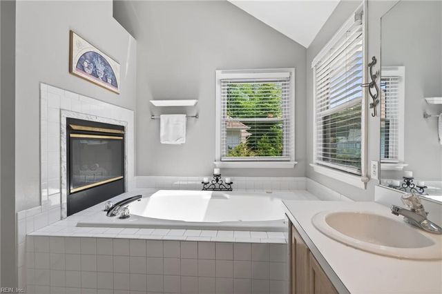 1004 Marlbank CT, Chesapeake, VA 23322