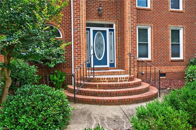 1004 Marlbank CT, Chesapeake, VA 23322