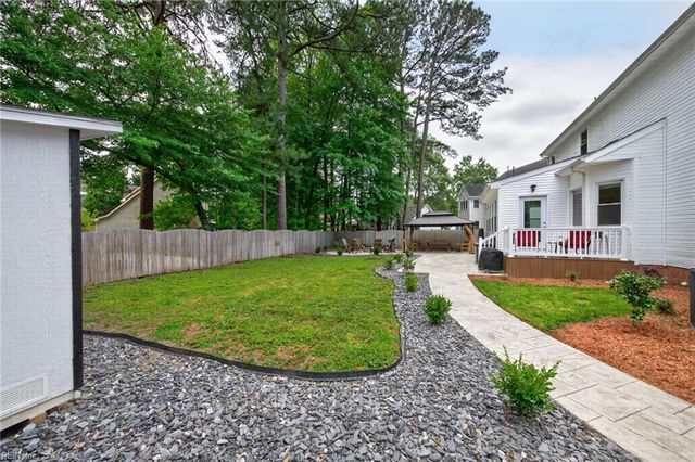 1004 Marlbank CT, Chesapeake, VA 23322