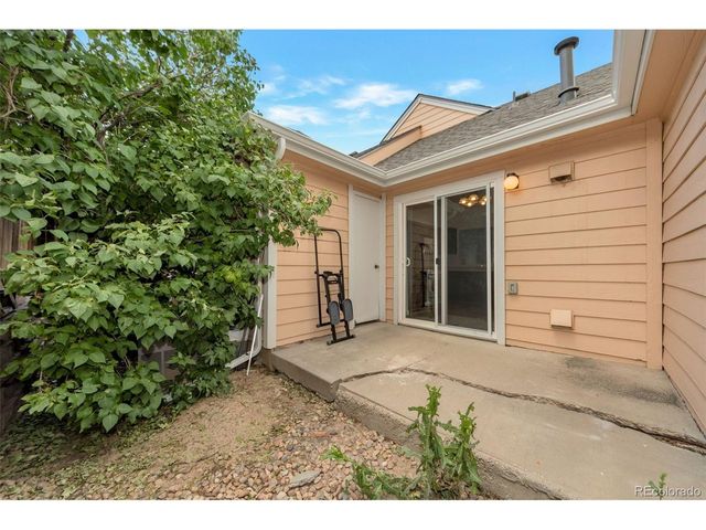 1728 Eagle St E, Aurora, CO 80011