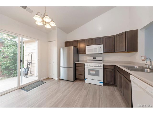 1728 Eagle St E, Aurora, CO 80011