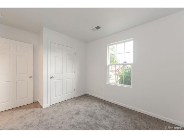 1728 Eagle St E, Aurora, CO 80011