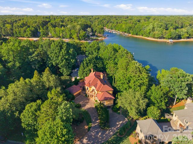 201 Brawley Harbor Place, Mooresville, NC 28117