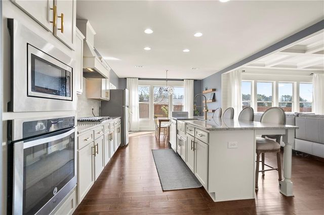 4051 Laura Jean Way, Buford, GA 30518